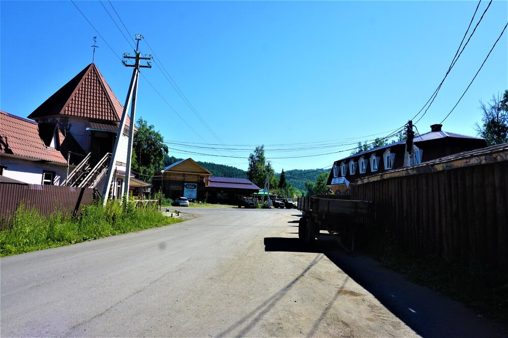 Алтай 1 день посёлок.jpg