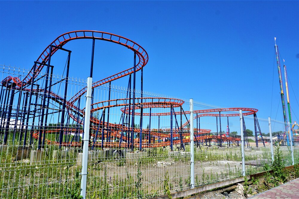 Алтай парк аттракционов.jpg