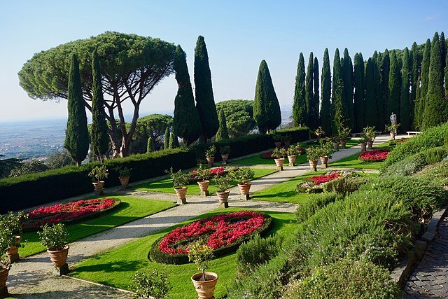 640px-Villa_Barberini_Pontifical_Gardens,_Castel_Gandolfo_(32929615548).jpg