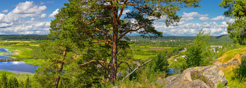 10 IMG_0360-61 Вид с горы Паасо Панорама.JPG