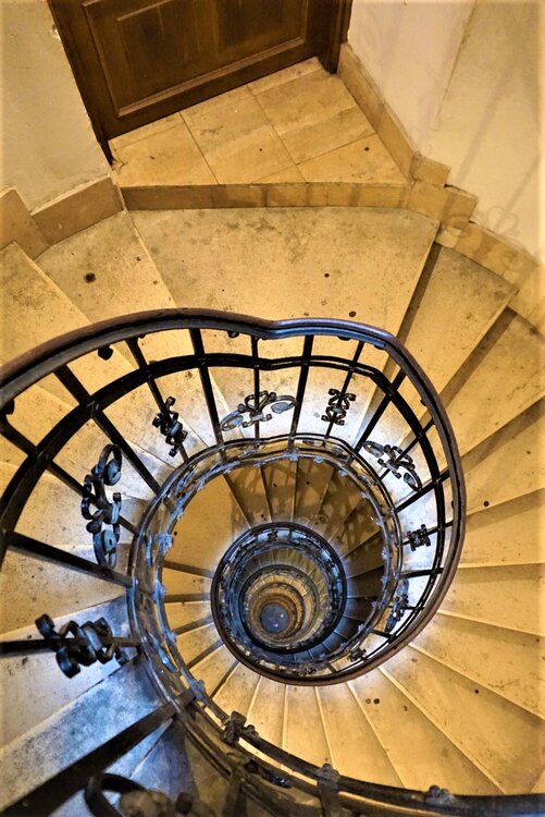 Будапешт лестница.jpg