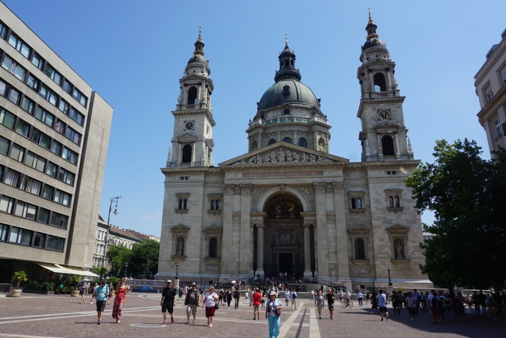 Будапешт собор Сявтого Иштвана.jpg