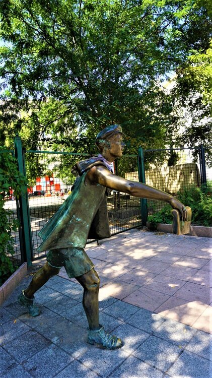 Будапешт скульптура 2019.jpg