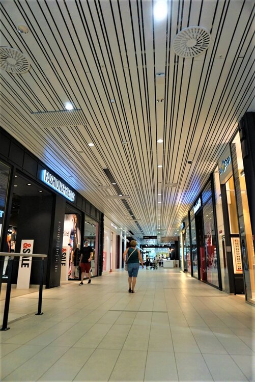 Белград торговый центр.jpg