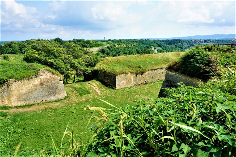 Нови-Сад крепость внутри1.jpg