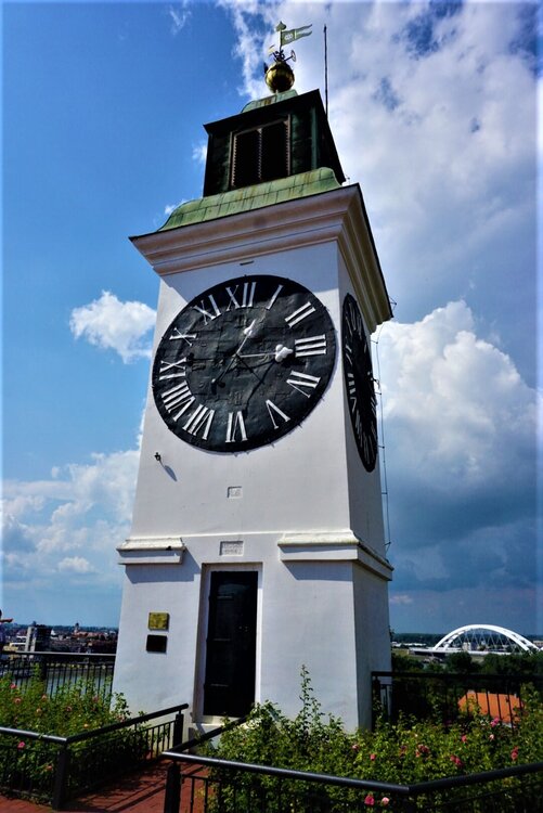 Нови-Сад крепость часы..jpg