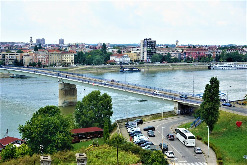 Нови-Сад виды с крепост и2.jpg