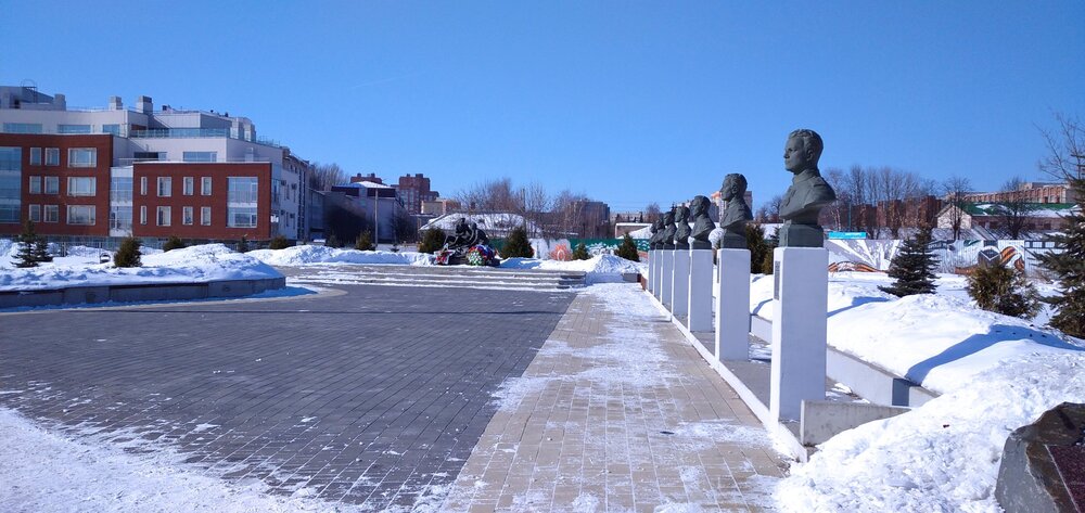 IMG_20210311_122413_1 памятник финансистам погибшим в ВОВ.jpg