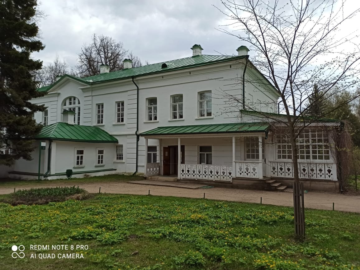 Ясная поляна толстой где находится. Ясная Поляна больница. Дом Толстого. Дом Юшковых толстой. Что посмотреть в Ясной Поляне.