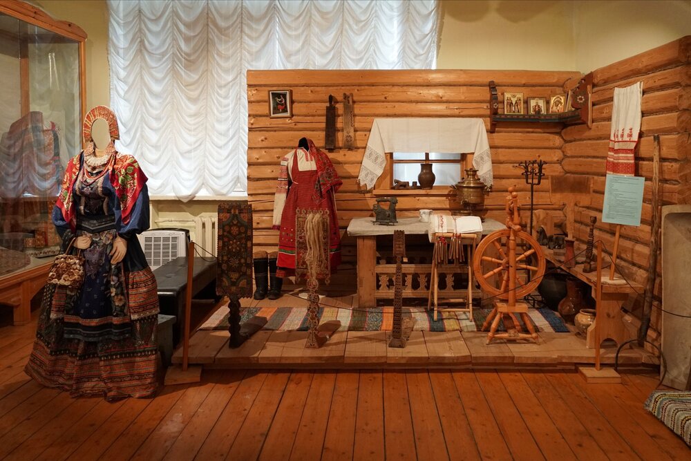 Интерьер русского быта Крестьянская изба.jpg