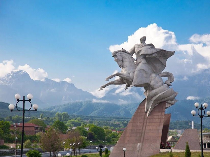 Pamyatnik-Isse-Plievu (1).jpg