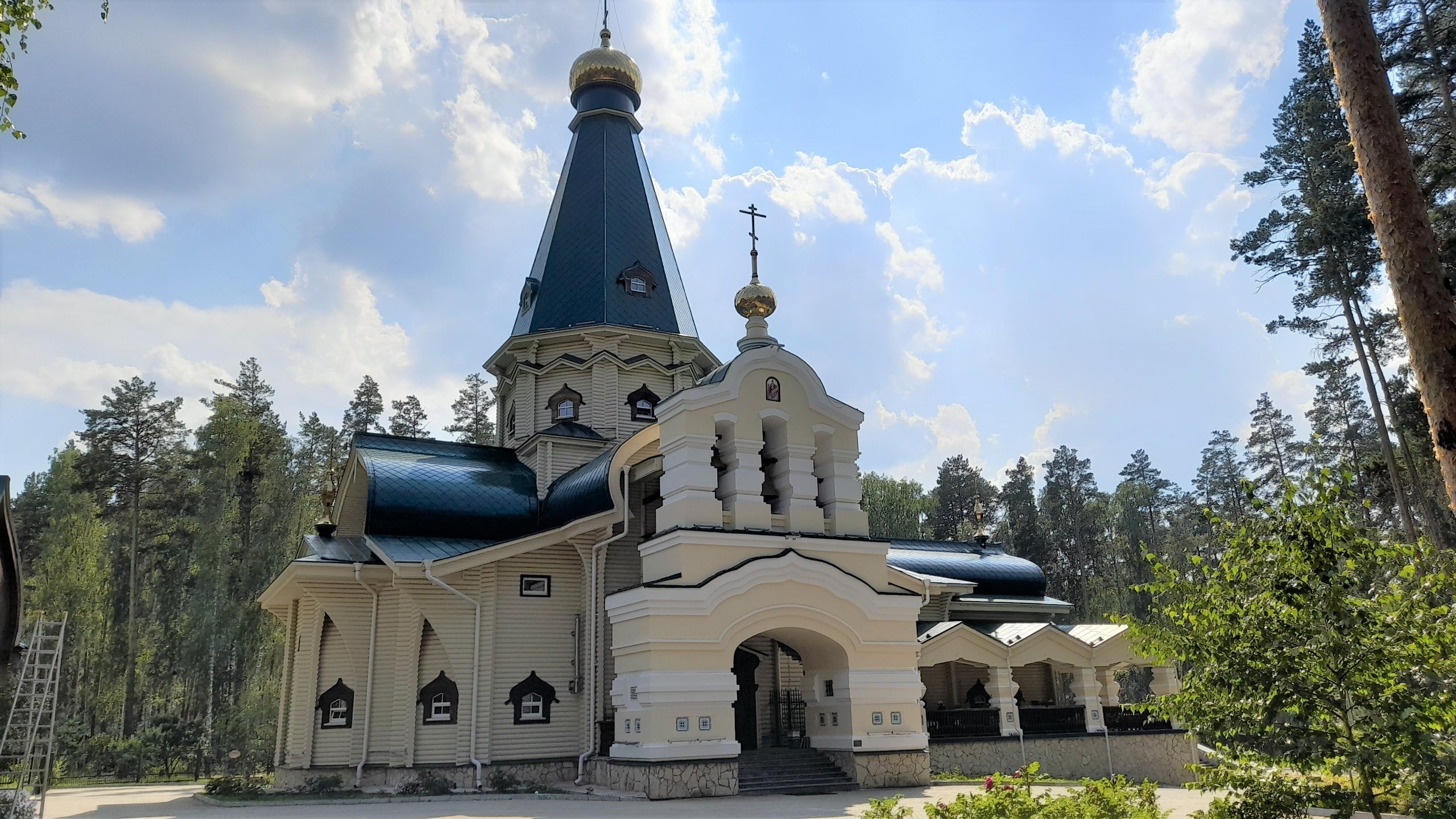 Мужской монастырь в екатеринбурге фото
