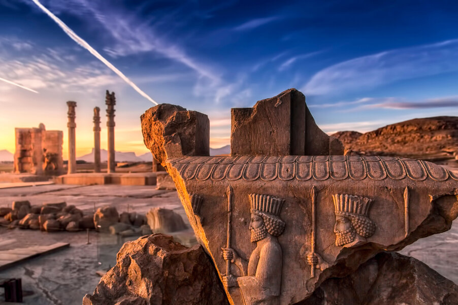 persepolis_iran_shutterstock_1298384731_1.jpg