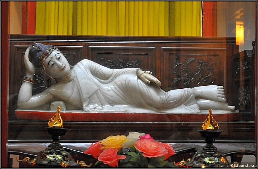 Будда лежащий.jpg