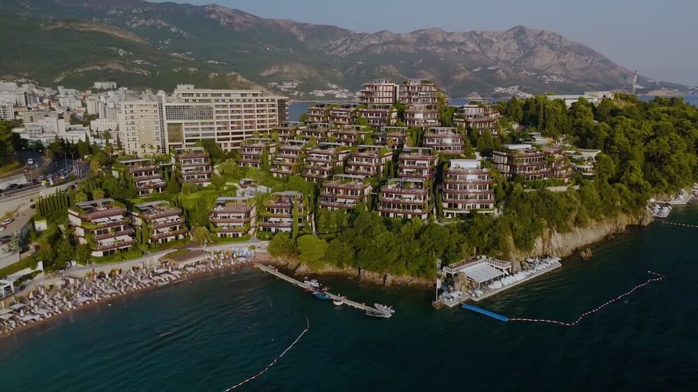 6405c894c743a95478a4e22d_67693a0fa5b16d695dd12bcb_Video for WEB SITE (1)-poster-00001.jpg