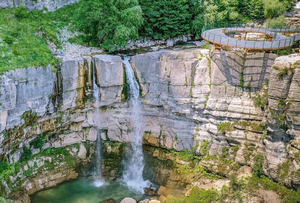 kinchkha-waterfall.jpg