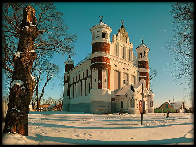 Murovanka_Church_1.jpg
