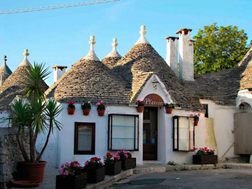 alberobello-italy.jpg