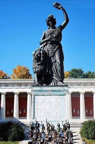 tollwood-bavaria.jpg