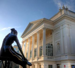 Royal_Opera_House_and_ballerina.jpg