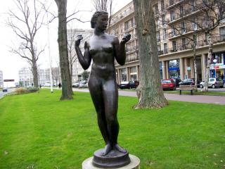 Гавр statue-debout.jpg
