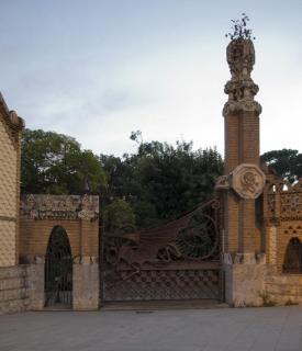 Gates Finca Güell.jpg