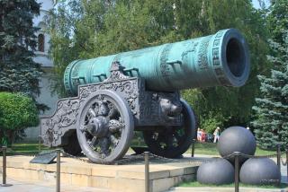 20110302004921_tsar_cannon.jpg