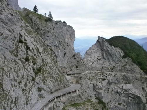 пещера тропа.jpg