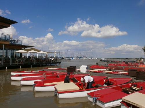 бург озеро.jpg