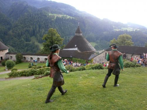 хоэн охотники.jpg