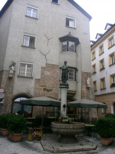 хит памятник.jpg