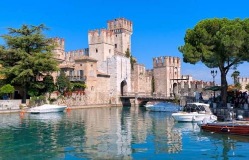 shutterstock_88723441__2_SIRMIONE_DEL_GARDA-800_small.jpg