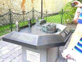 14 - Краков (сторожевая башня Барбакан).JPG