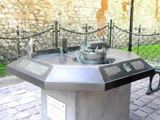 15 - Краков (сторожевая башня Барбакан).JPG