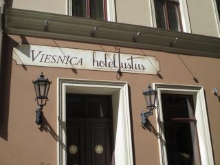 IMG_1976.JPG