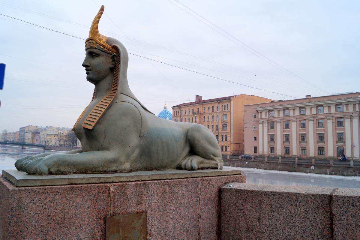 Сфинкс адреса. Сфинксы на набережной Робеспьера в Санкт-Петербурге. Шемякин памятник сфинкс. Сфинкс Шемякина в Санкт-Петербурге. Сфинксы в Санкт-Петербурге Михаила Шемякина.