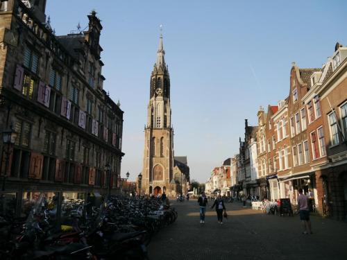 P1100283_Ратуша и ратушная площадь.JPG