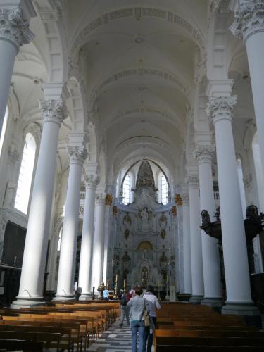 P1100555_внутри св Петра и Павла.JPG