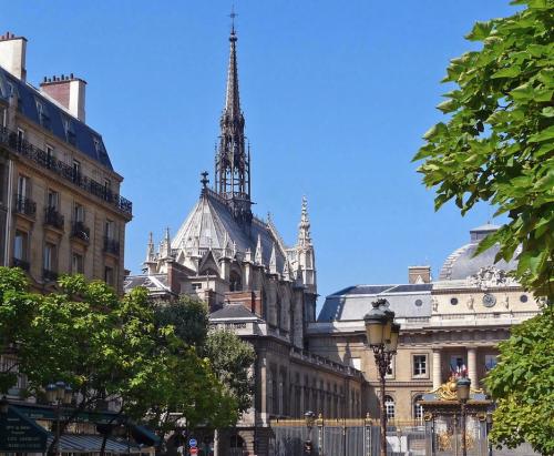 SainteChapelle_Luciano_Guelfi.jpg