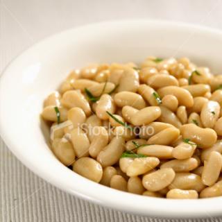 stock-photo-5416535-fagioli-bianchi.jpg
