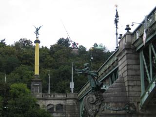В центре - метроном (23м) - место встреч молодых людей_7003.jpg
