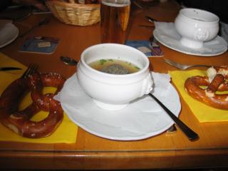 Мясной бульон с печеночной клецкой_7254.jpg