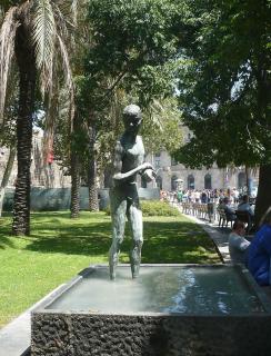 Мальчик в воде.jpg