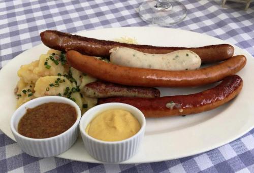 Ассорти колбасок.JPG