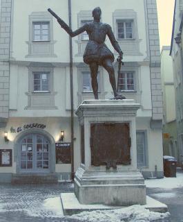 Памятник.jpg