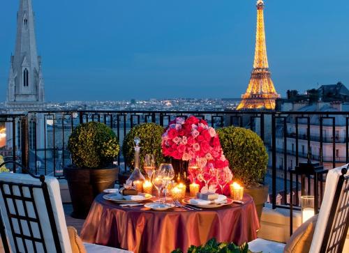 Romantic-Paris-Night.jpg