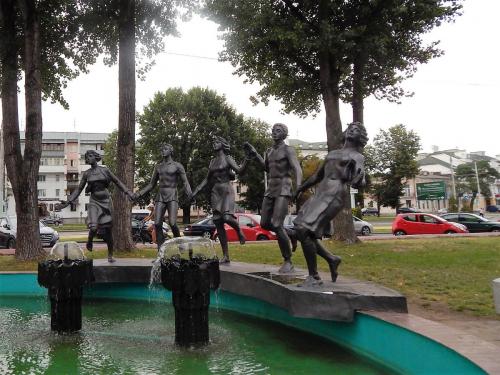 белорусские танцы.jpg