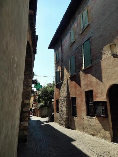 Улица Сирмионе1.jpg