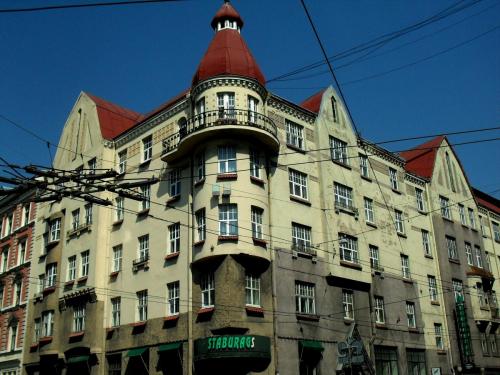 146 Aleksandra Caka, 55, угол с ул. Stabu.JPG