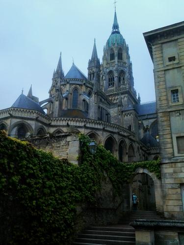 собор в Бойё.jpg